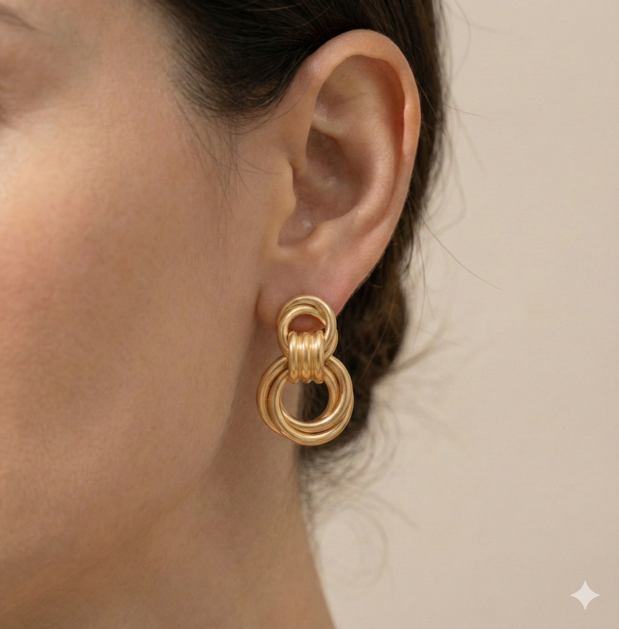 Boucles d'oreilles cercle torsadé plaqué or – Style bohème contemporain