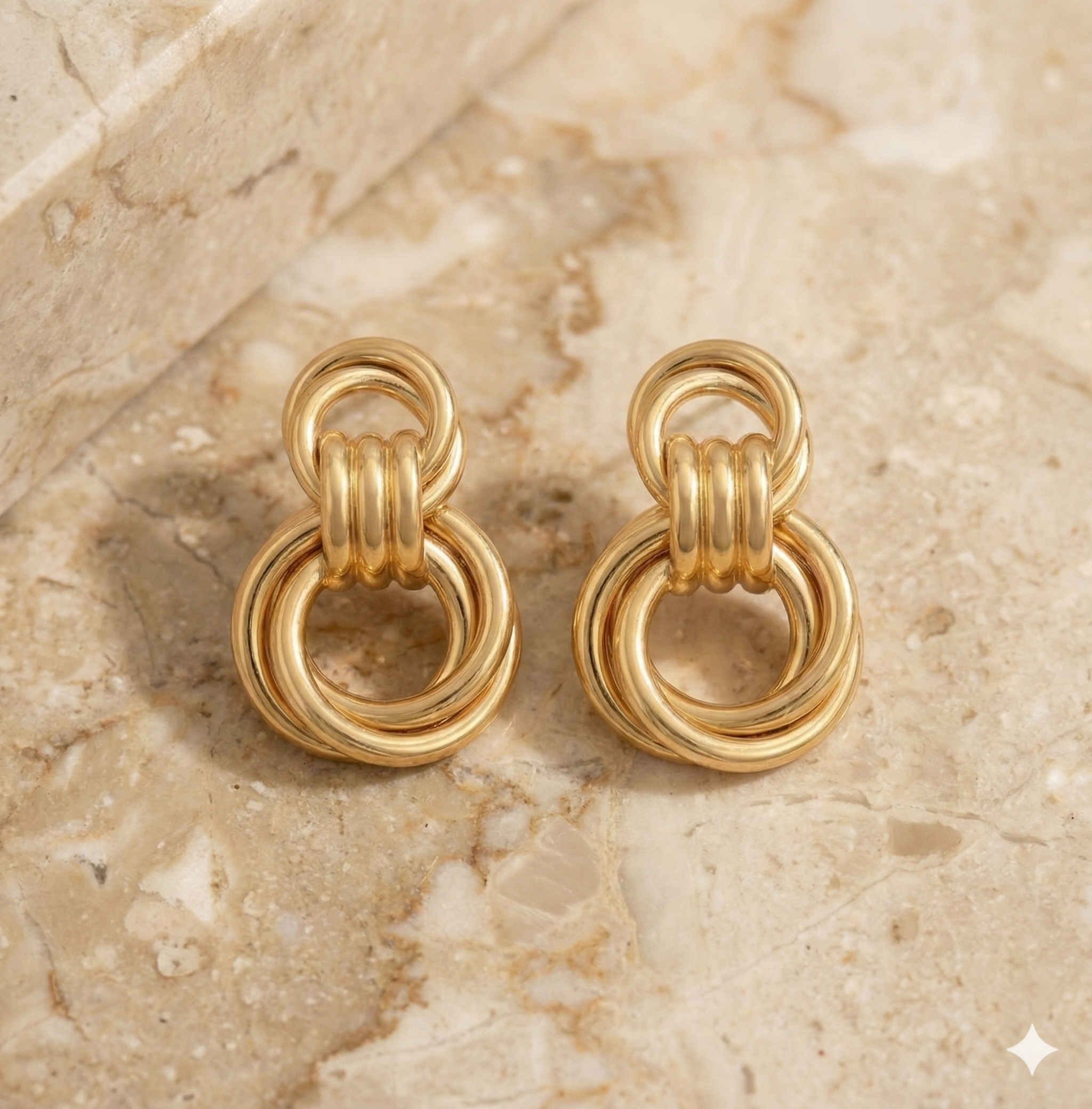Boucles d'oreilles cercle torsadé plaqué or – Style bohème contemporain